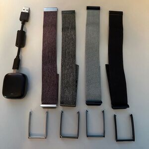 Whoop 4.0 straps and battery